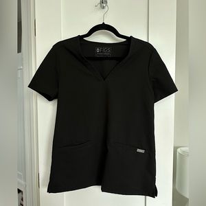 FIGS Scrub Top- Casma Three Pocket- Black S